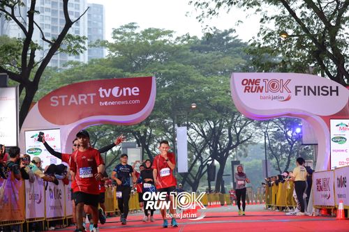 Race photo from ONE RUN 10 K