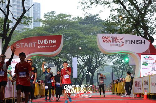 Race photo from ONE RUN 10 K