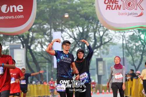 Race photo from ONE RUN 10 K