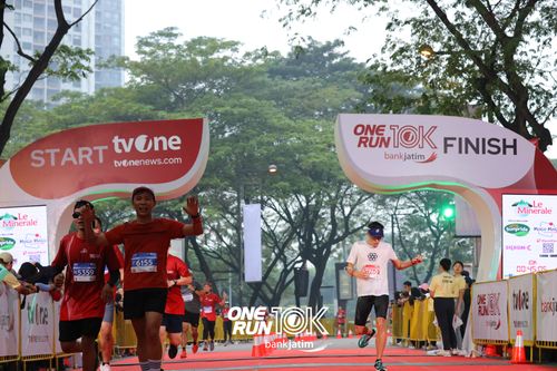Race photo from ONE RUN 10 K