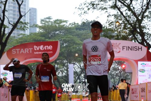 Race photo from ONE RUN 10 K