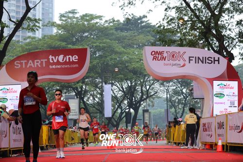 Race photo from ONE RUN 10 K