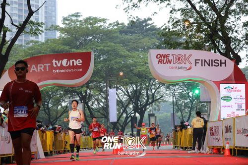 Race photo from ONE RUN 10 K