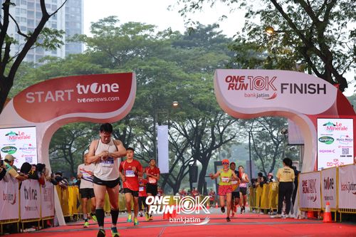 Race photo from ONE RUN 10 K