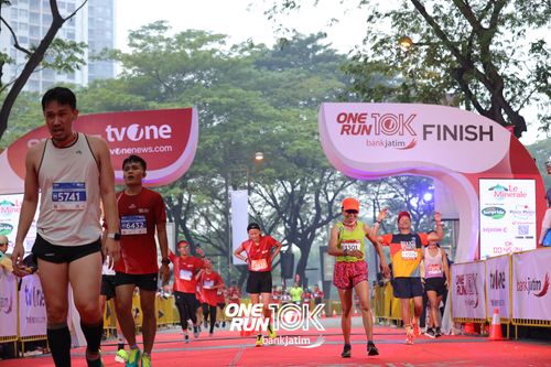 Race photo from ONE RUN 10 K