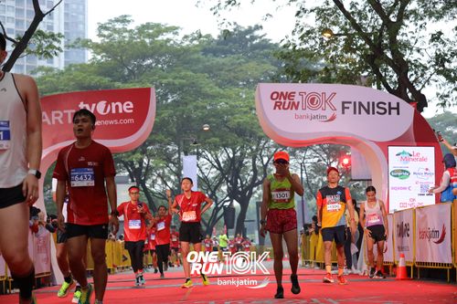 Race photo from ONE RUN 10 K