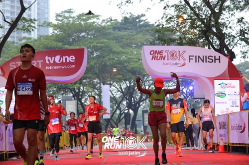 Race photo from ONE RUN 10 K