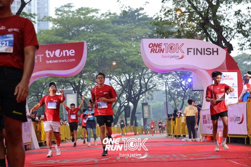 Race photo from ONE RUN 10 K