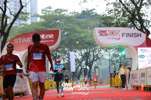 Race photo from ONE RUN 10 K