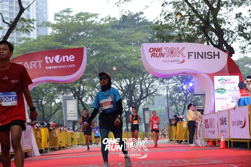 Race photo from ONE RUN 10 K