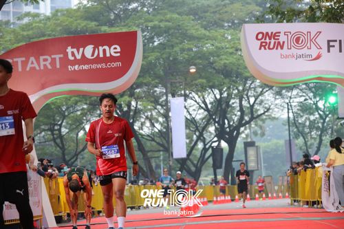 Race photo from ONE RUN 10 K