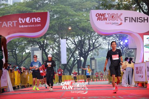 Race photo from ONE RUN 10 K