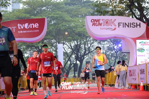 Race photo from ONE RUN 10 K