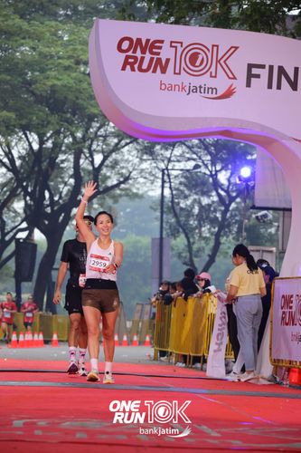 Race photo from ONE RUN 10 K
