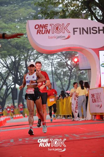 Race photo from ONE RUN 10 K