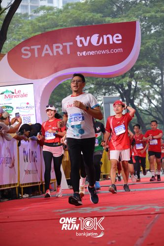 Race photo from ONE RUN 10 K