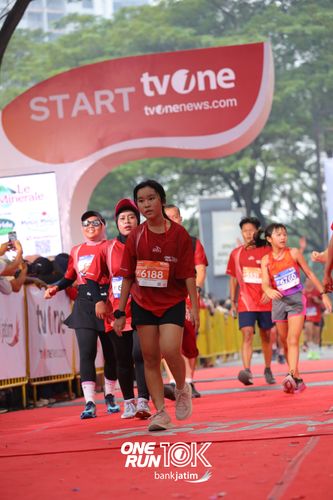 Race photo from ONE RUN 10 K