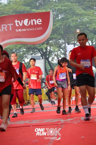 Race photo from ONE RUN 10 K