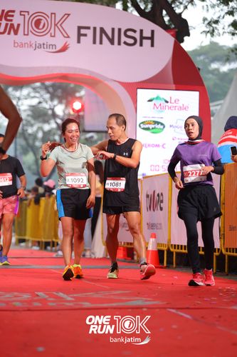 Race photo from ONE RUN 10 K