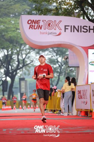 Race photo from ONE RUN 10 K