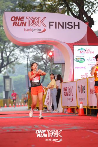 Race photo from ONE RUN 10 K