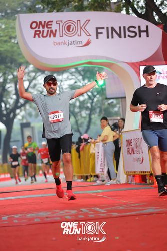 Race photo from ONE RUN 10 K