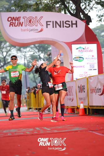 Race photo from ONE RUN 10 K