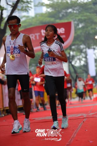 Race photo from ONE RUN 10 K