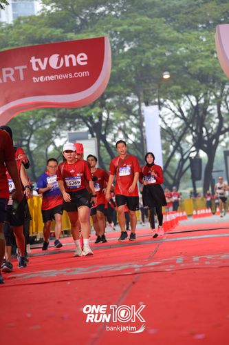 Race photo from ONE RUN 10 K