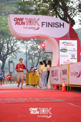 Race photo from ONE RUN 10 K