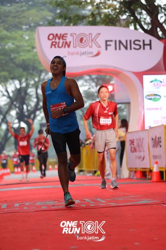 Race photo from ONE RUN 10 K