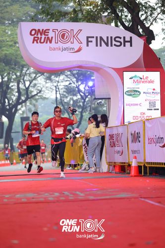 Race photo from ONE RUN 10 K