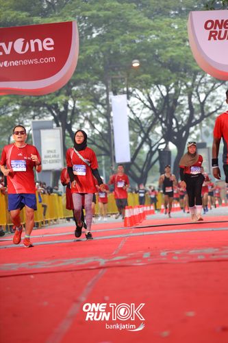 Race photo from ONE RUN 10 K