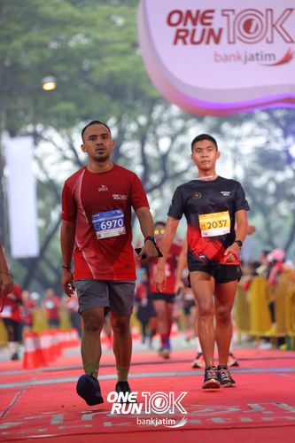 Race photo from ONE RUN 10 K