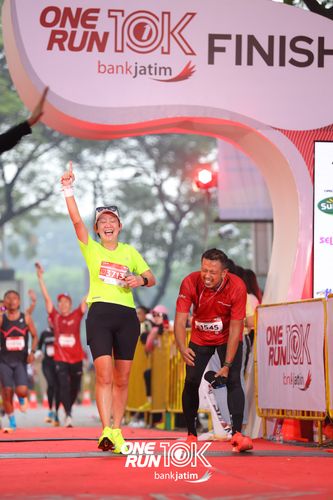 Race photo from ONE RUN 10 K