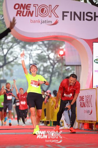 Race photo from ONE RUN 10 K