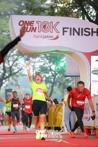 Race photo from ONE RUN 10 K