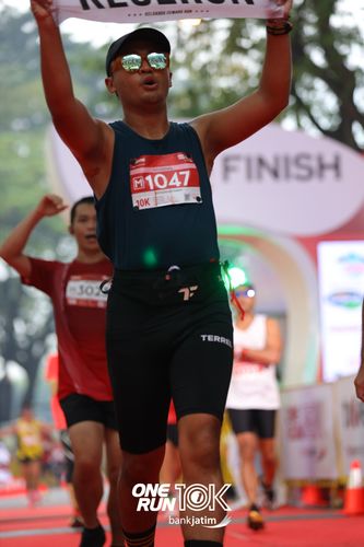 Race photo from ONE RUN 10 K