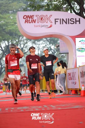 Race photo from ONE RUN 10 K