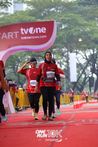 Race photo from ONE RUN 10 K