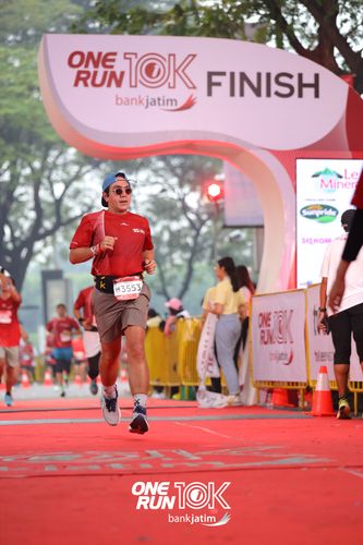 Race photo from ONE RUN 10 K