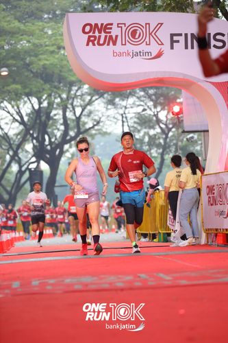 Race photo from ONE RUN 10 K