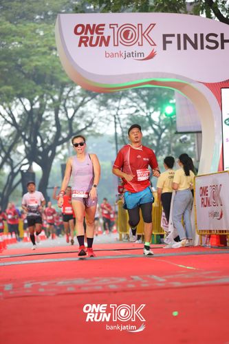 Race photo from ONE RUN 10 K