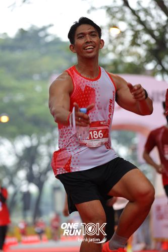 Race photo from ONE RUN 10 K