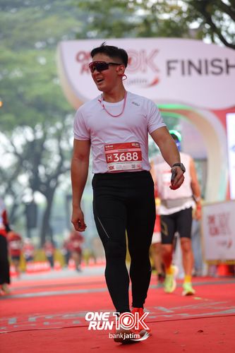 Race photo from ONE RUN 10 K