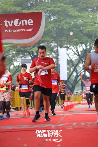 Race photo from ONE RUN 10 K