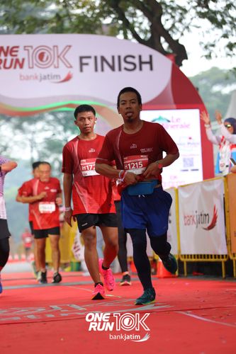 Race photo from ONE RUN 10 K