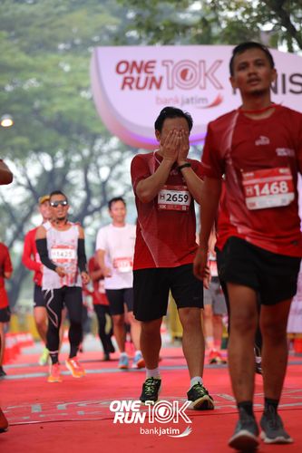 Race photo from ONE RUN 10 K
