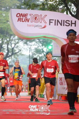 Race photo from ONE RUN 10 K