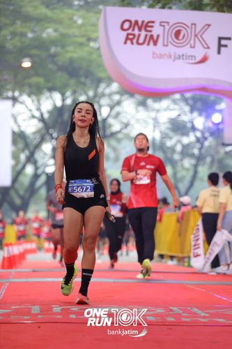 Race photo from ONE RUN 10 K